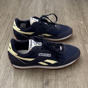 Reebok Women’s Dark Blue and Light Yellow Sneakers